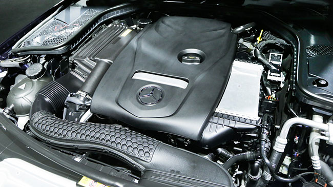 Mercedes C250 vận hàng bền bỉ