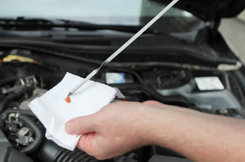 Cách kiểm tra dầu nhớt nhanh chóng