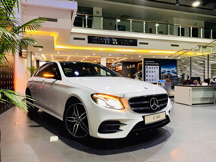 Thông Số Kỹ Thuật Mercedes E300 AMG