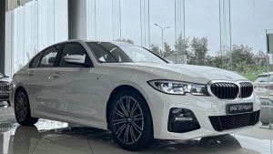 Xe lắp ráp của BMW và Mercedes-Benz hai số phận khác biệt